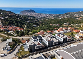 Luxury 5+1 Villa with Breathtaking Views in Alanya, Bektaş