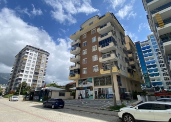 Luxury 1+1 Apartment with Mountain Views in Mahmutlar, Alanya