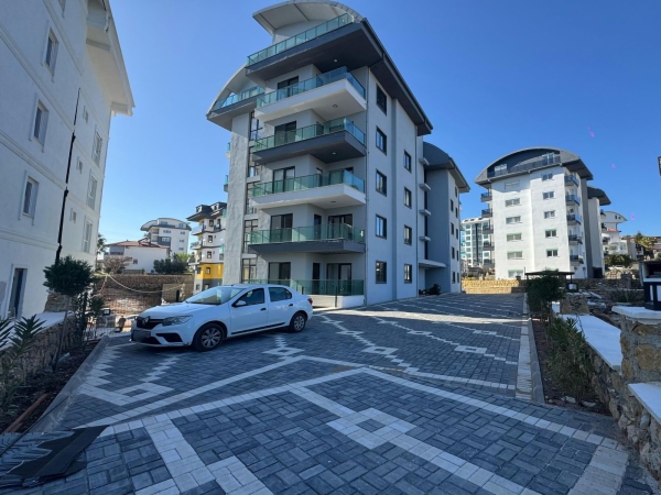 Luxury 3+1 Apartment with Mountain Views in Avsallar, Alanya