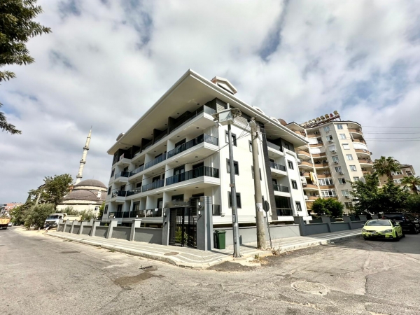 Luxury 1+1 Apartment in Alanya City Center