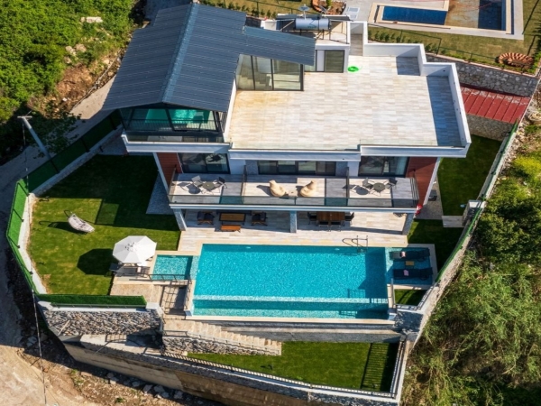 Breathtaking Sea and Mountain Views - 4+1 Villa in Faralya, Fethiye